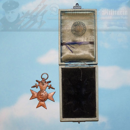 This is a Military Merit Cross with Swords from Bavaria. The decoration was first instituted in 1866 during König Ludwig II’s reign. It was awarded to military personnel during peacetime and wartime.