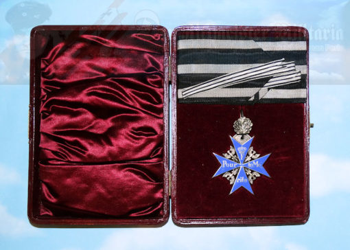 GERMANY - ORDEN POUR le MÉRITE - WITH OAK LEAVES IN ORIGINAL PRESENTATION CASE - JEWELER’S/WEARER’S COPY