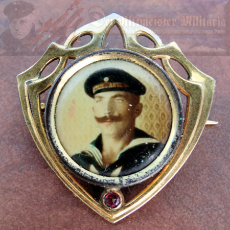 GERMANY - PIN - PATRIOTIC - COLORIZED PHOTOGRAPH - NAVY ENLISTED MAN